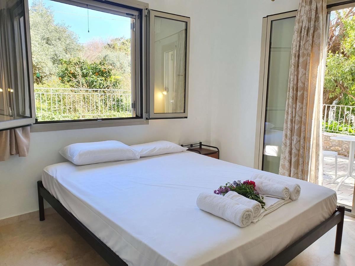 Tasos Rooms Stoúpa エクステリア 写真